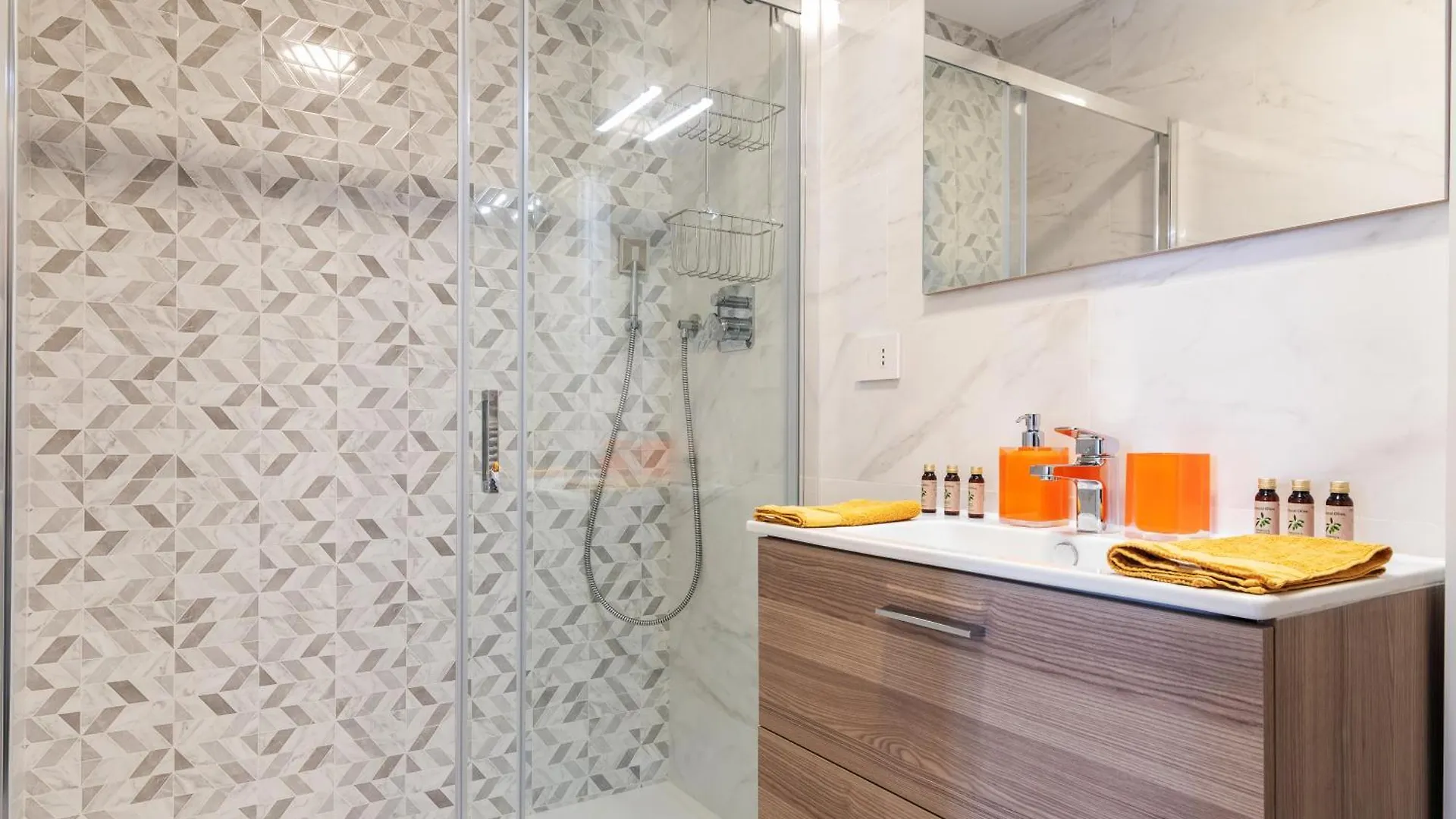 Umbria Flexyrent Apartment A.C. ميلان